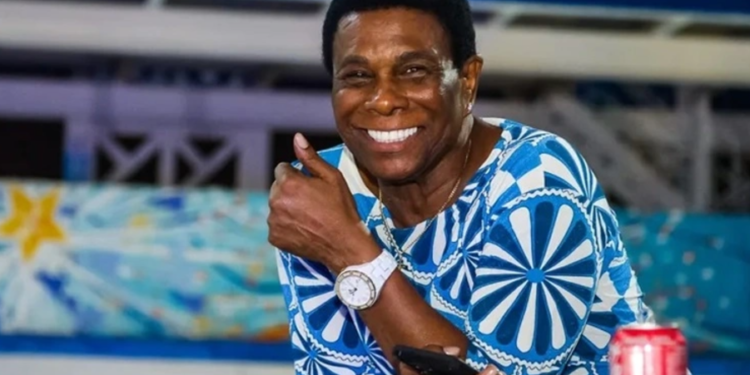 Neguinho da Beija-Flor anuncia saída do Carnaval após 50 anos