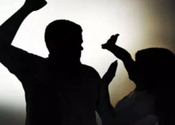 Para não morrer nas garras do ex-marido mulher de 40 anos pula de apartamento para pedir ajuda