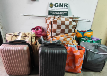 Homem de 50 anos enganava pessoas falando que era ex-militar da GNR em Torres Vedras