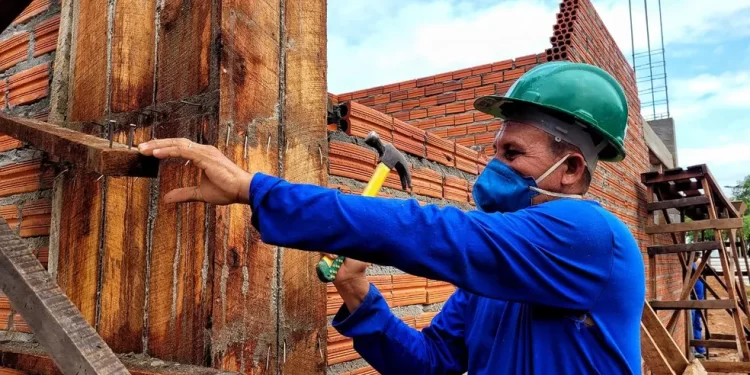 Taxa de desemprego recua em 7 estados no terceiro trimestre, diz IBGE