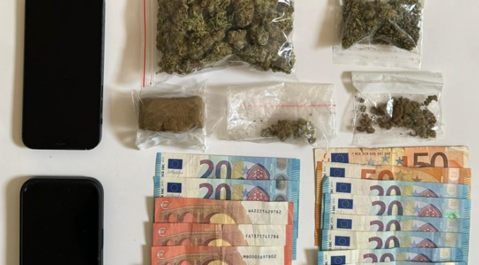 GNR detém em Torres Vedras dois jovens de 21 e 23 anos por tráfico de drogas. “Tão novinhos, coitadinhos”