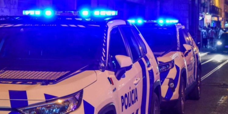 Mistério: Mãe e filho são encontrados mortos dentro de casa em Lisboa. Polícia afirma que não há indícios de crime