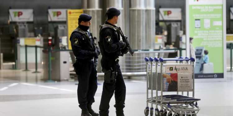 Brasileiro de 24 anos suspeito de homicídio em Portugal é capturado no Brasil. “Nas mãos da polícia portuguesa”