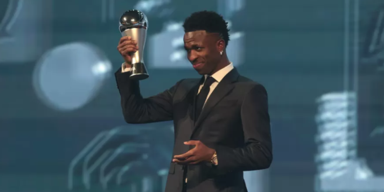 Brasileiro Vini Jr. vence prémio ‘The Best’ de melhor Jogador do Mundo