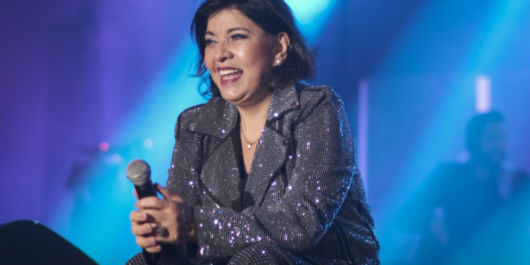 Roberta Miranda é “Pansexual” e revela que escondeu a sexualidade para não decepcionar a mãe. “Pega todo mundo”