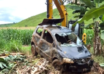 Mulher que faria 51 anos no Natal é encontrada morta em carro arrastado por correnteza em MG