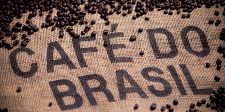 Brasil exporta 46 milhões de sacas de café, atingindo recorde em 2024