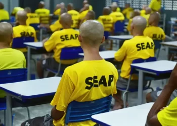 Mais de 97 mil presos vão fazer provas do Enem PPL (pessoas privadas de liberdade)