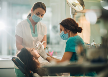 Portugal é o 2º país da Europa que mais forma médicos dentistas