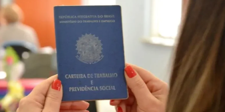 Empresa é condenada por trocar  todas as mulheres por homens