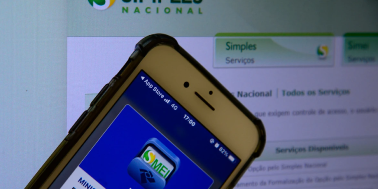 Simples Nacional: empreendedores têm até dia 31 de janeiro para aderir ao sistema