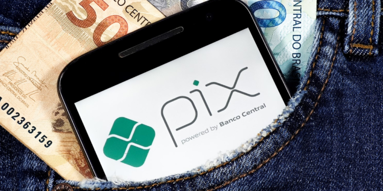 Essa o povo não engoliu; Após revolta de brasileiros governo Lula revoga ato da Receita sobre monitoramento do Pix