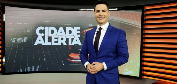 “Tudo passa”; Depois de 15 anos de trabalho prestado Record desliga apresentador Luiz Bacci