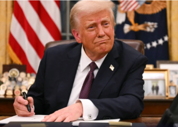 Trump promete operação contra imigrantes e acaba com cidadania por nascimento; entenda