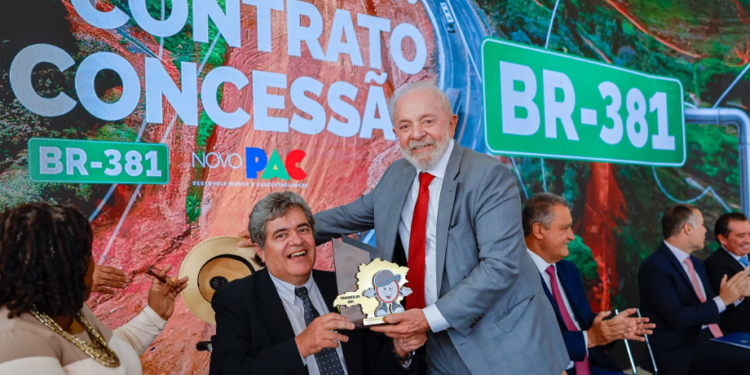 Lula diz que ‘talvez só Jesus Cristo’ faria o que ele fez pela dívida de Minas