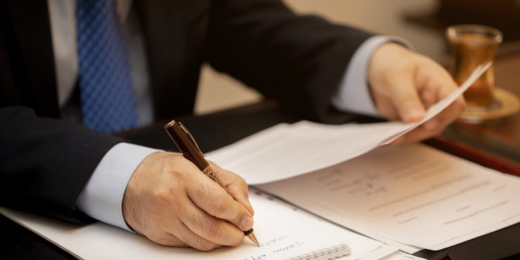 ‘Golpe do falso advogado’: conheça o crime com um registro a cada três dias em MG