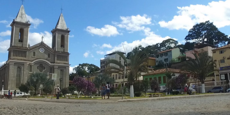 Alguém que mora em Presidente Bernardes está sorrindo atoa. “Ganhou mais de cinco milhões de reais  na Lotofácil”