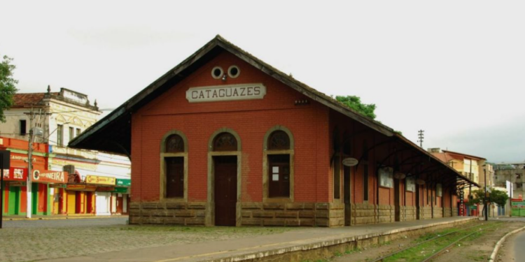 Mulher de 31 anos é encontrada morta dentro de caixa d’água no interior de MG