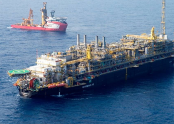 Petrobras descobre nova camada de óleo no pré-sal da Bacia de Santos