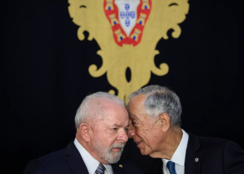 Lula recebe presidente de Portugal no Palácio do Planalto em Brasília