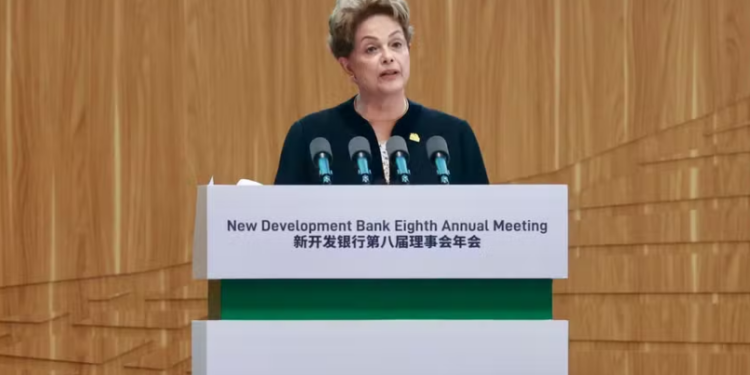 Ex-presidente do Brasil Dilma Rousseff é internada na China após passar mal