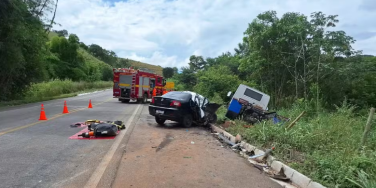 Avó e neto morrem em batida com caminhão na BR116 próximo a Jampruca