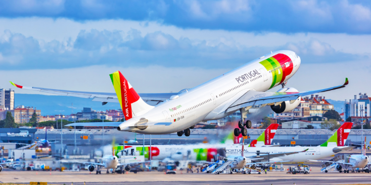 TAP Portugal lança opção de parcelamento em três vezes sem juros em parceria com Klarna