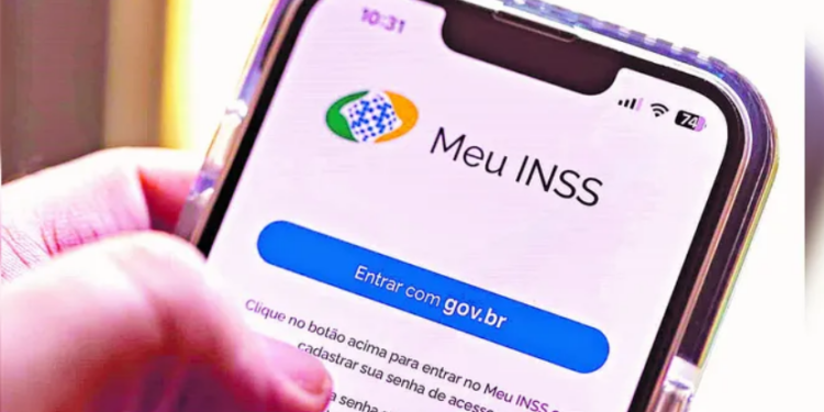 Segurados do INSS podem pedir devolução de descontos ilegais