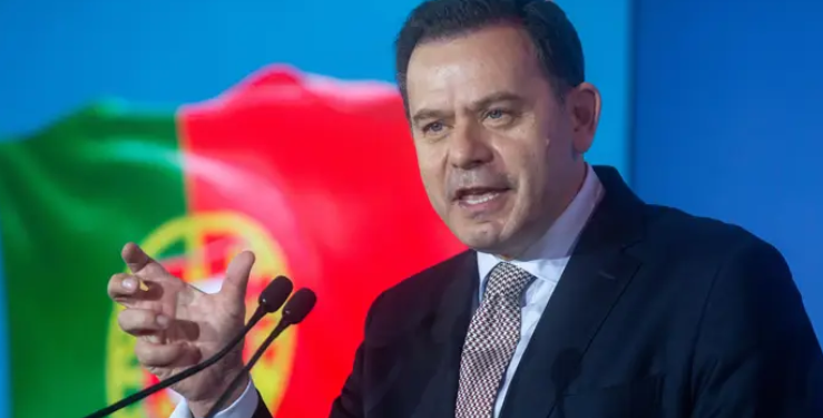 Luís Montenegro vence eleições em Portugal