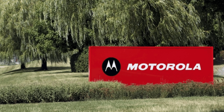 Motorola é condenada após cliente ficar sem áudio no celular
