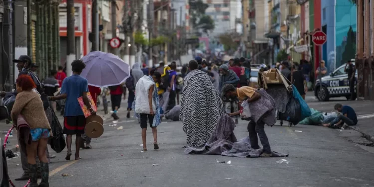 Racismo é fator determinante na formação da Cracolândia, diz relatório