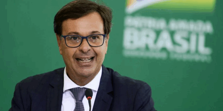 Gilson Machado é preso por tentar “comprar” passaporte português para Mauro Cid, diz PF