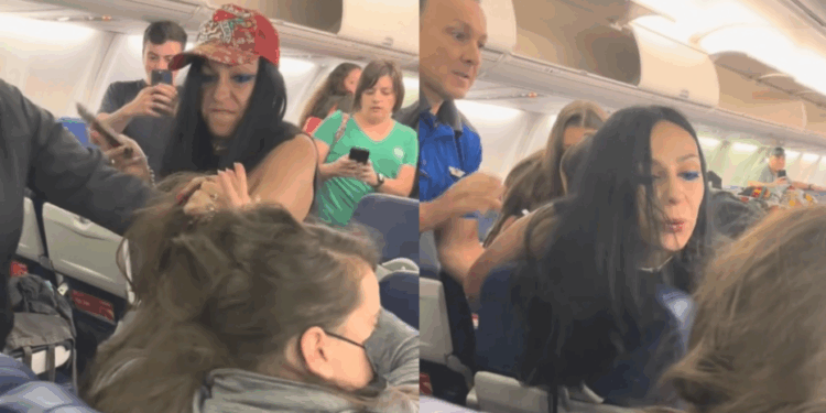 Confusão em voo nos EUA: mulher é retirada após agredir passageira com cuspe e puxões de cabelo