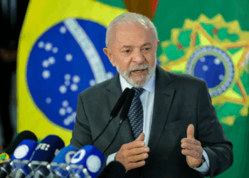 Lula defende aumento do IOF como forma de financiar gastos públicos