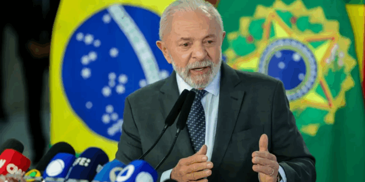 Lula defende aumento do IOF como forma de financiar gastos públicos