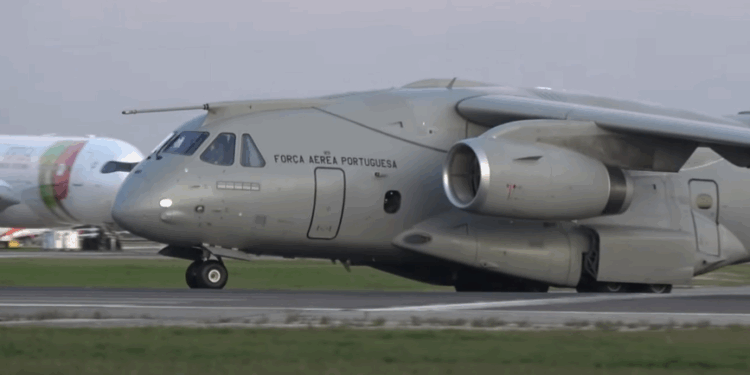 Portugal compra 6º avião KC-390 da brasileira Embraer e garante lucro com vendas à OTAN