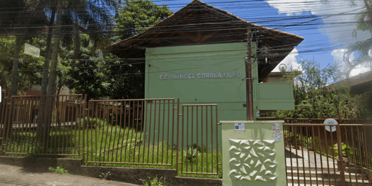 Professora é agredida por aluna de 11 anos dentro de escola pública em Divinópolis (MG)