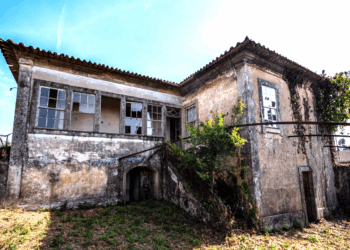 720 mil casas vazias e abandonadas em Portugal: a tragédia invisível da crise habitacional