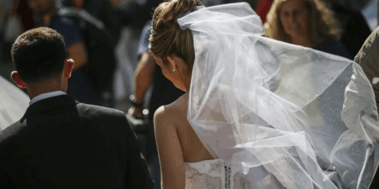 “Noivas portuguesas” vendiam matrimônio por cinco mil euros para imigrantes conseguirem documentos e nacionalidade