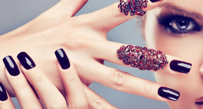 Anvisa segue União Europeia e proíbe substâncias usadas em unhas de gel