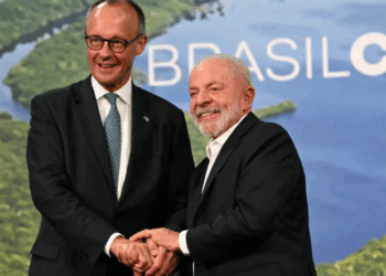 Ingratidão diplomática: chanceler alemão diz que ficou “ansioso para deixar o Brasil” após COP30 em Belém