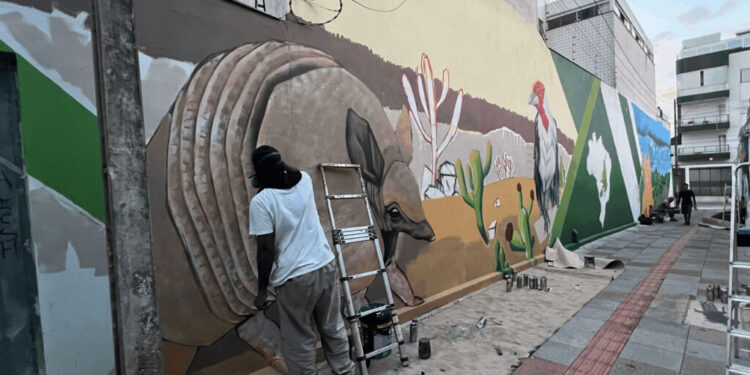 Projeto cultural transforma áreas degradadas da Grande BH em espaços de arte e convivência