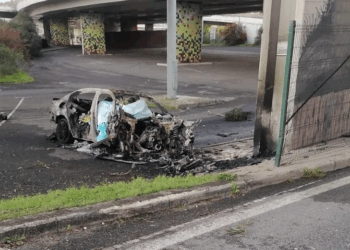 Seis jovens morrem carbonizados após carro capotar e pegar fogo em Lisboa