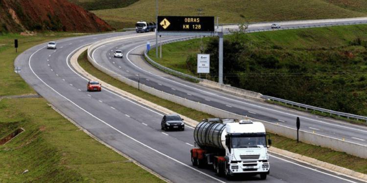 Greve dos caminhoneiros no Brasil fracassa e rodovias seguem sem bloqueios