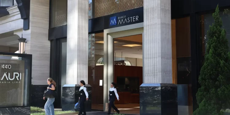 Polícia Federal faz nova operação contra o Banco Master