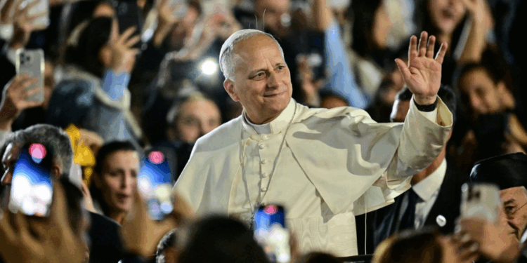 Papa faz apelo por paz e dignidade do povo venezuelano diante da crise