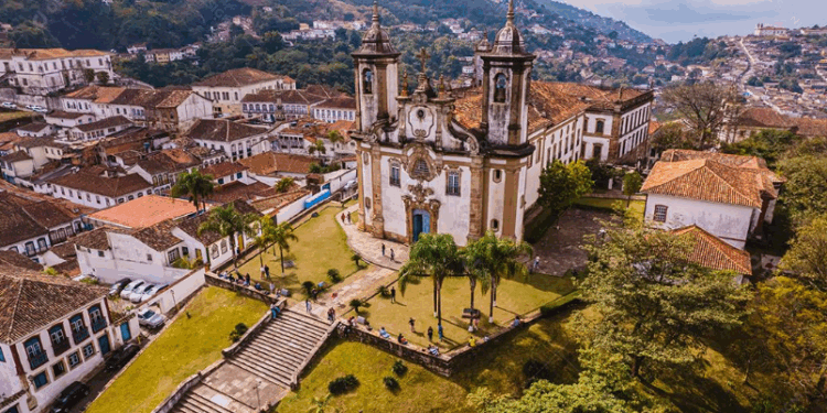Minas Gerais no Topo do Mundo: Estado é eleito destino obrigatório para 2026 e projeta recorde na hotelaria