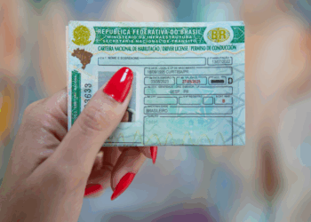 Exame toxicológico obrigatório para CNH pode barrar até 870 mil jovens em 2026