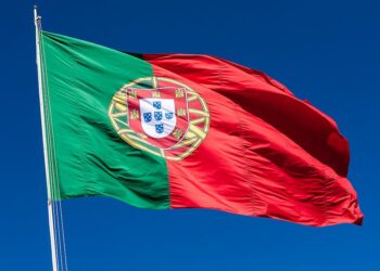 Desafios da imigração: brasileiros enfrentam barreiras para regularização em Portugal em 2026