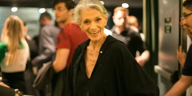 Morre aos 89 anos a atriz e modelo Vera Valdez